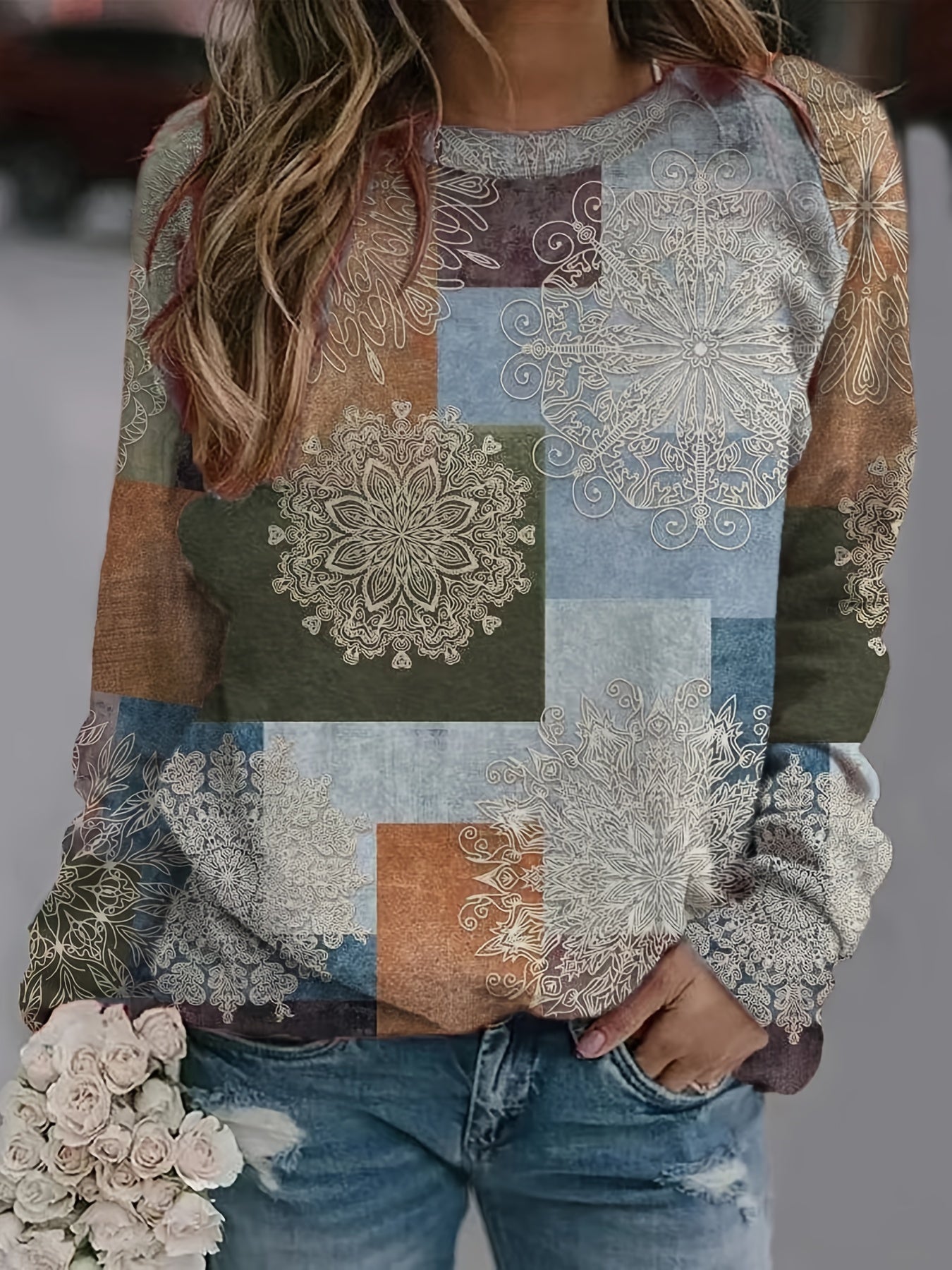 Sixsr Plus Size Casual Sweatshirt, Women's Plus Colorblock Mandala Print Long Sleeve Round Neck Sweatshirt