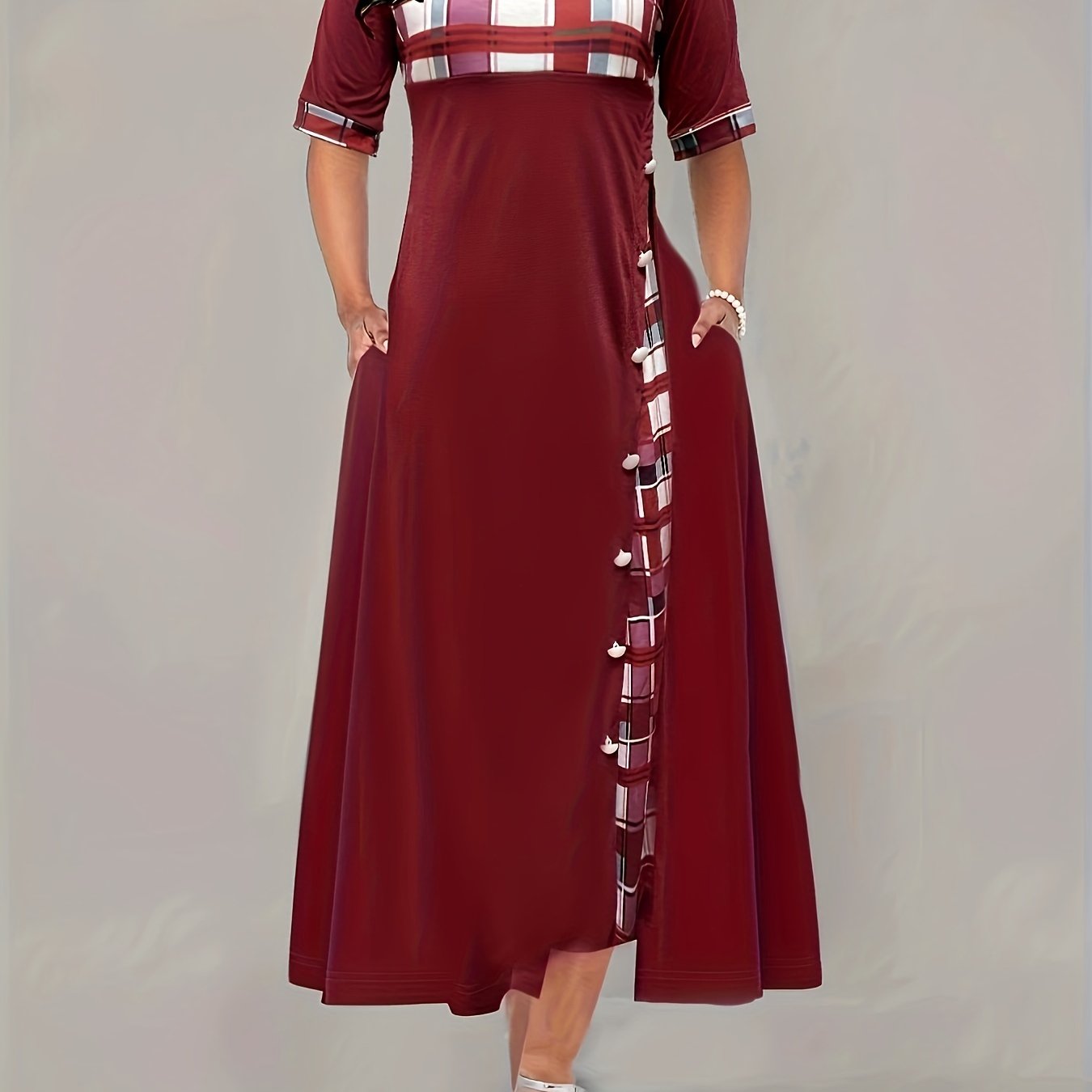 Sixsr Plus Size Casual Dress, Women's Plus Plaid Print Button Decor Short Sleeve Dress With Pockets
