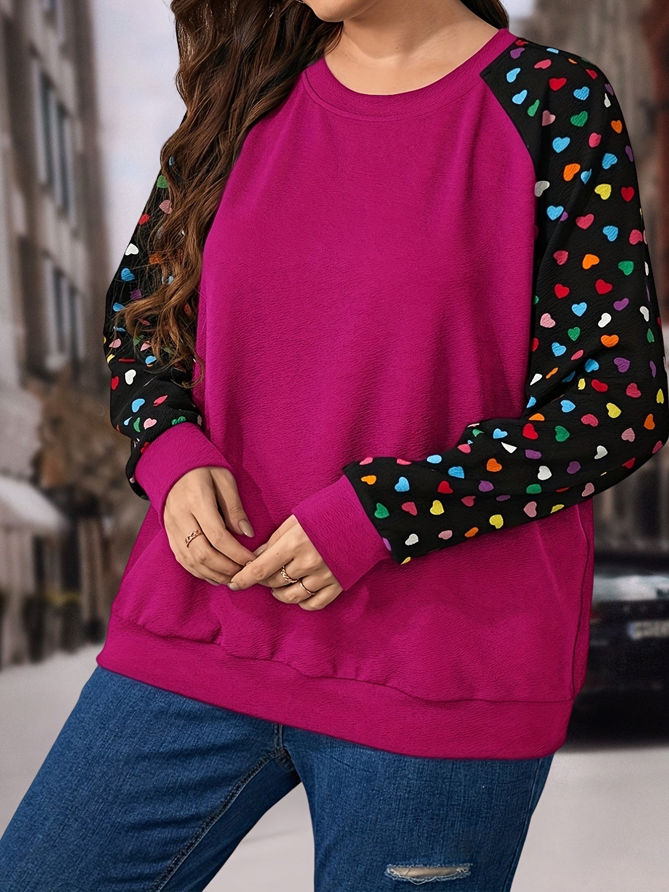 Sixsr Plus Size Cute Sweatshirt, Women's Plus Colorblock Colorful Heart Print Long Sleeve Crew Neck Medium Stretch Pullover Top