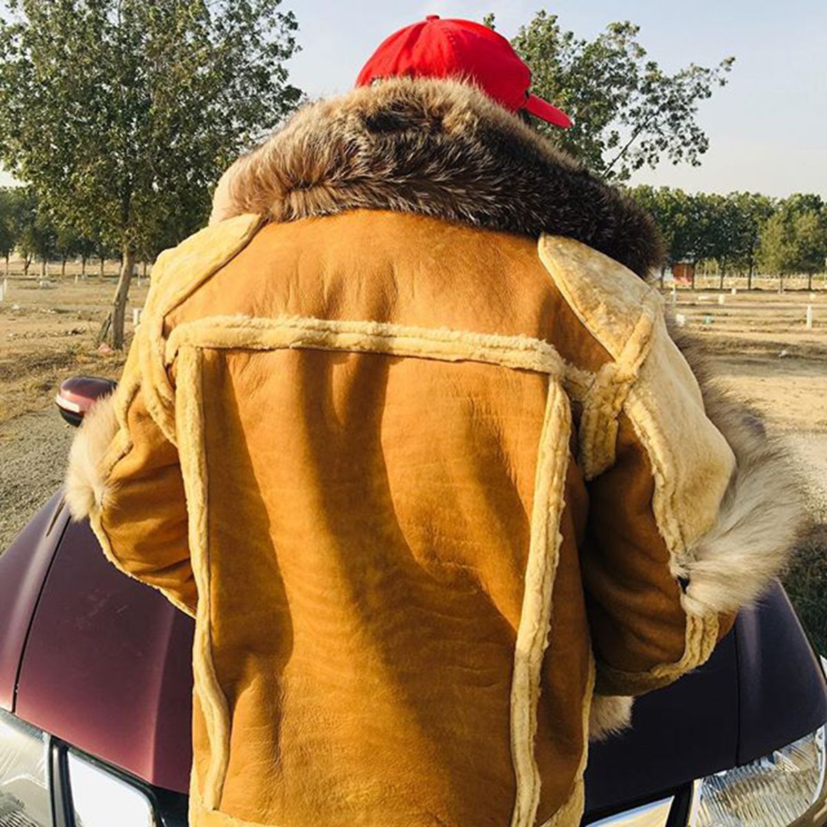 2025 Upgrade thickened order surge explosion wish men's imitation leather fleece fur integrated large fur collar hooded long sleeve jacket