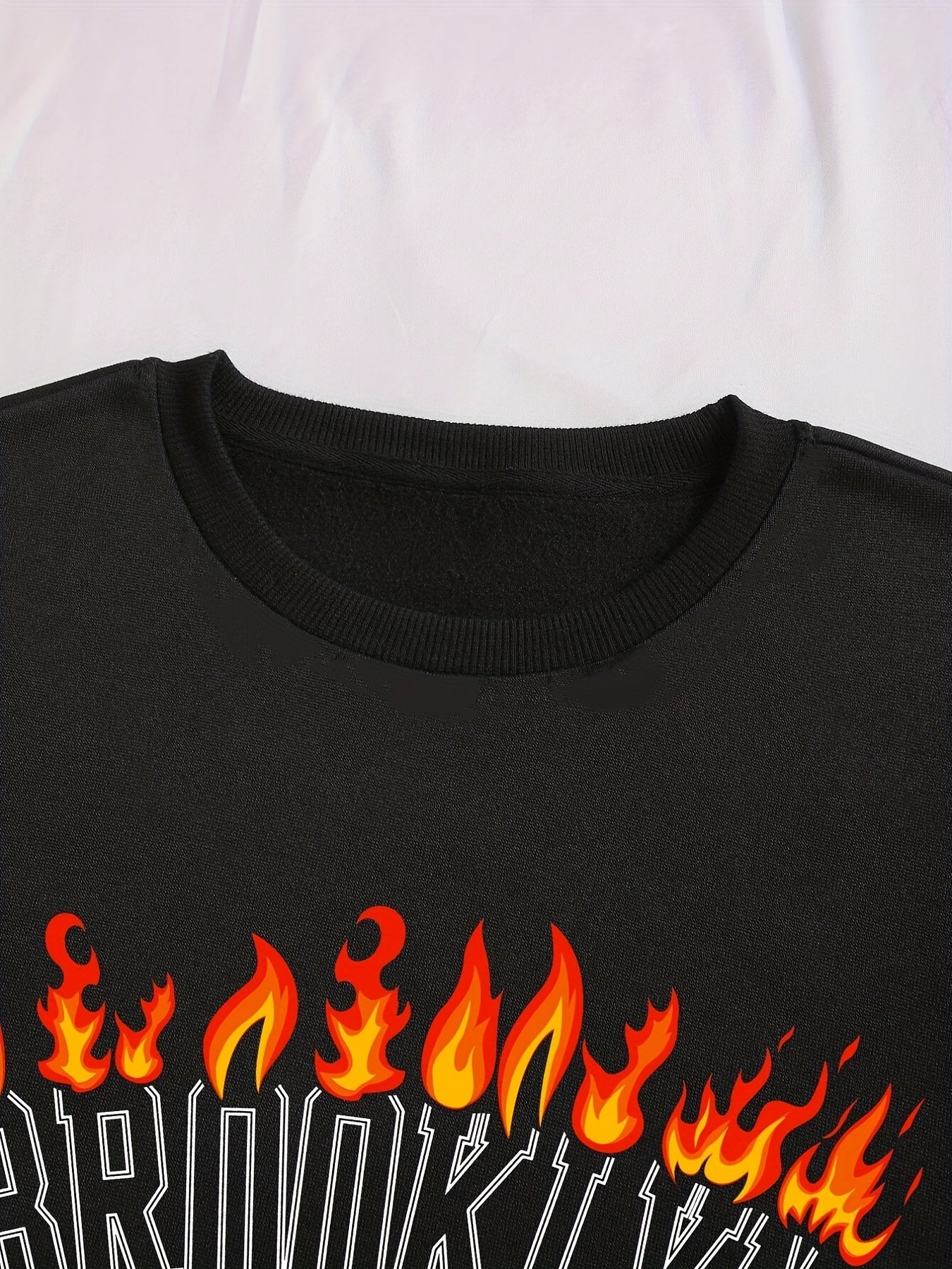 Sixsr Plus Size Casual Sweatshirt, Women's Plus Letter & Fire Print Long Sleeve Round Neck Sweatshirt