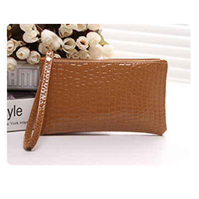 2025 Hot trade New popular new women's bags trendy long crocodile pattern clutch bag mobile phone change bag wholesale