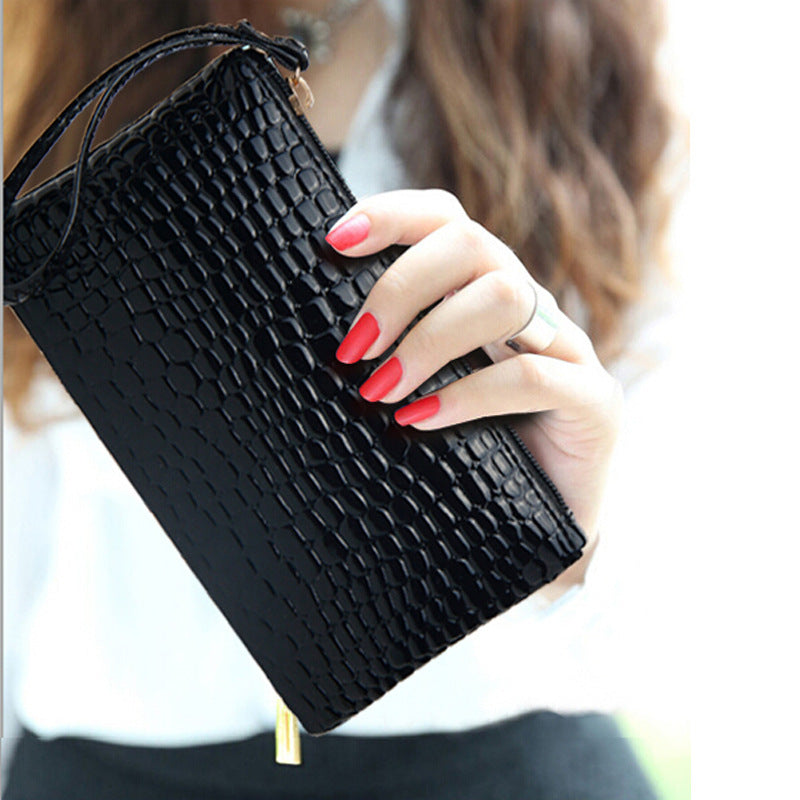 2025 Hot trade New popular new women's bags trendy long crocodile pattern clutch bag mobile phone change bag wholesale