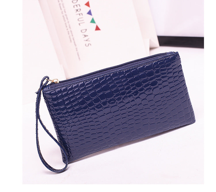 2025 Hot trade New popular new women's bags trendy long crocodile pattern clutch bag mobile phone change bag wholesale