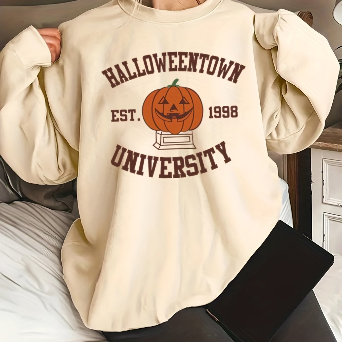 Sixsr Plus Size Halloween Sweatshirt, Women's Plus Cartoon Pumpkin & Letter Print Long Sleeve Round Neck Slight Stretch Sweatshirt
