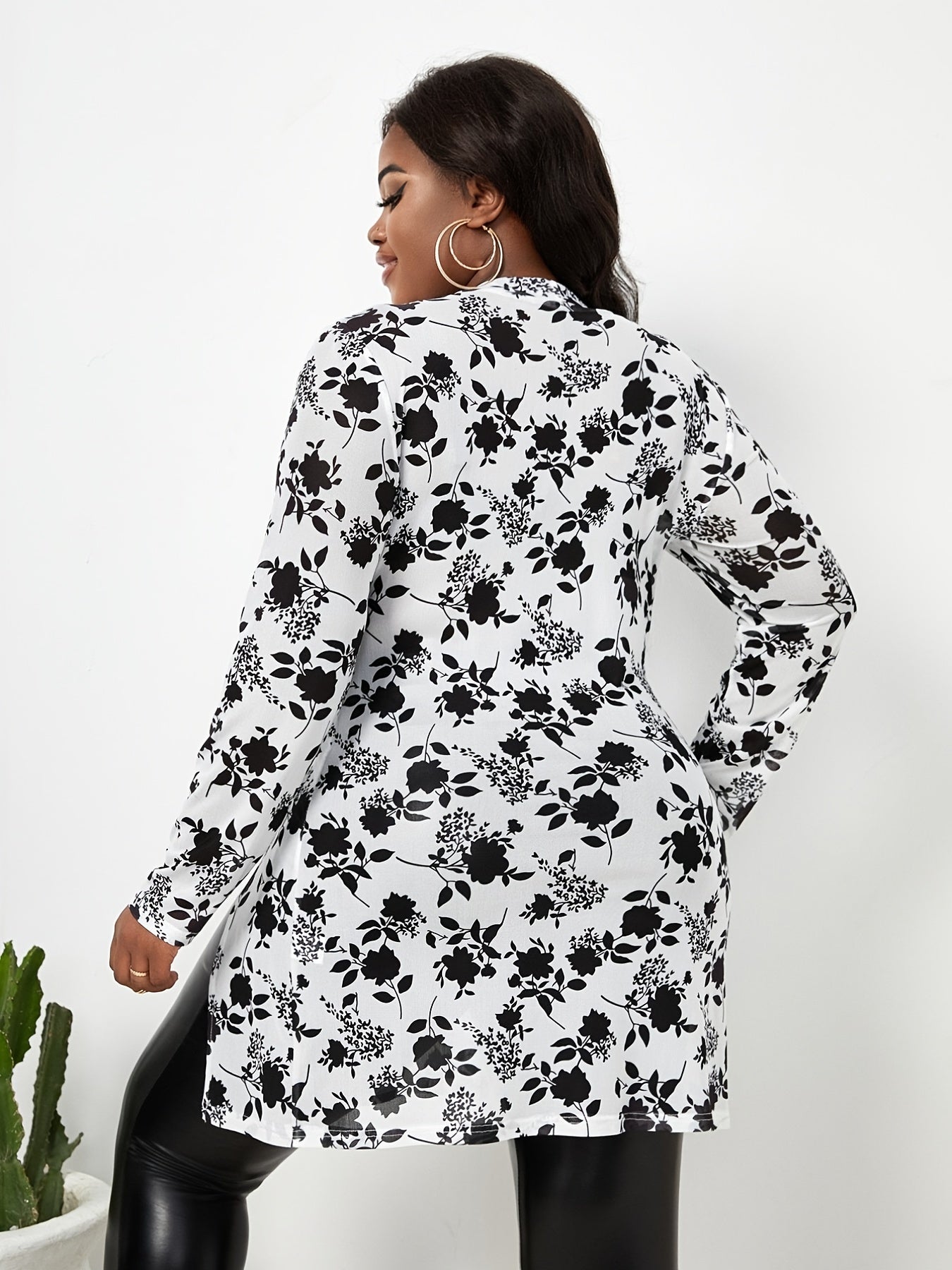 Sixsr Plus Size Casual Top, Women's Plus Floral Print Mock Neck Long Sleeve Split Hem Tunic Top