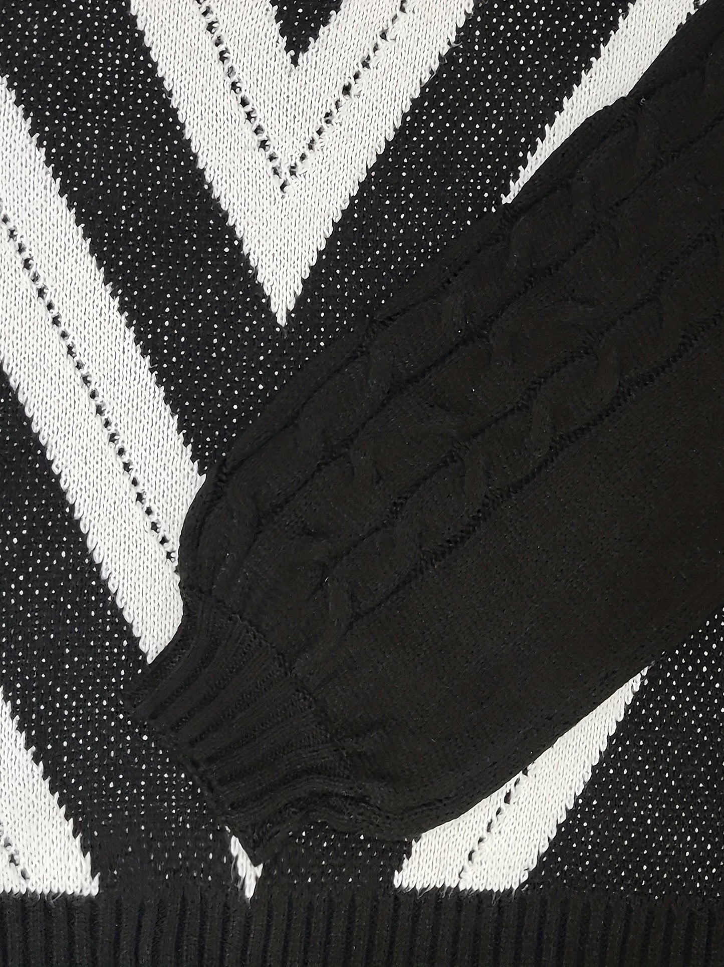 Sixsr Plus Size Casual Sweater, Women's Plus Geometric Print Cold Shoulder Long Sleeve Slight Stretch Turtle Neck Sweater