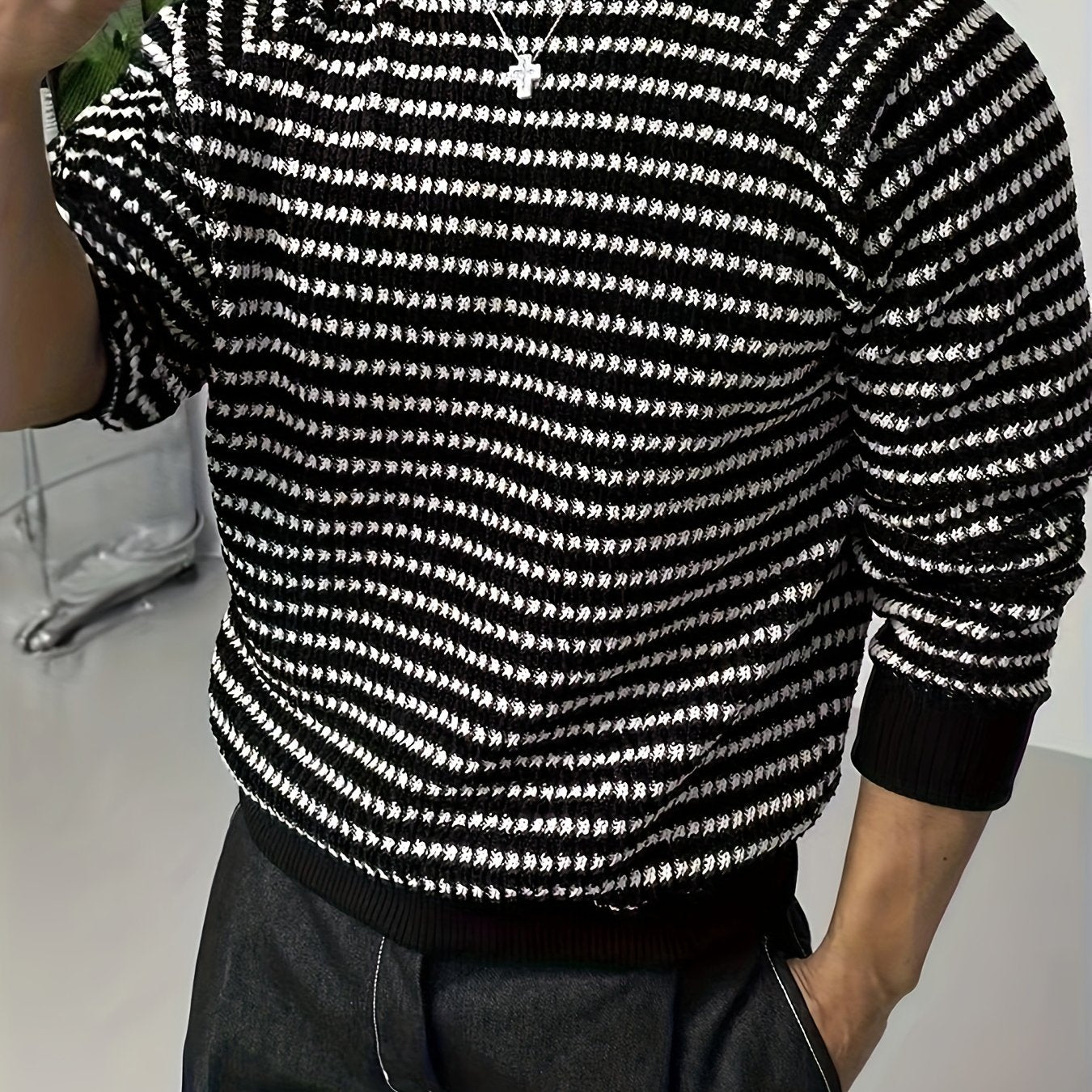 Sixsr Men's Stylish Stripe Pattern Knitted Pullover, Casual Breathable Long Sleeve Crew Neck Top For City Walk Street Hanging Outdoor Activities