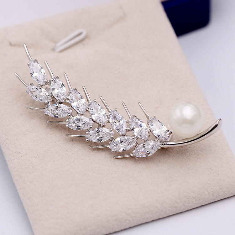 2025 New fashion gold wheat ear pearl brooch women's accessories simple atmosphere autumn and winter suit trendy fashion corsage