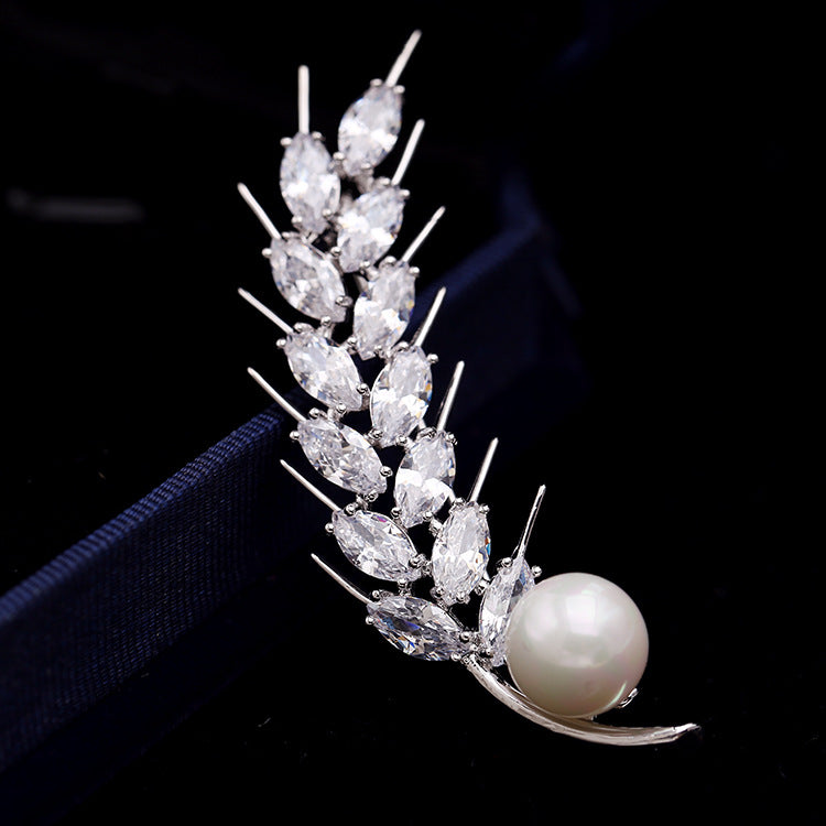 2025 New fashion gold wheat ear pearl brooch women's accessories simple atmosphere autumn and winter suit trendy fashion corsage