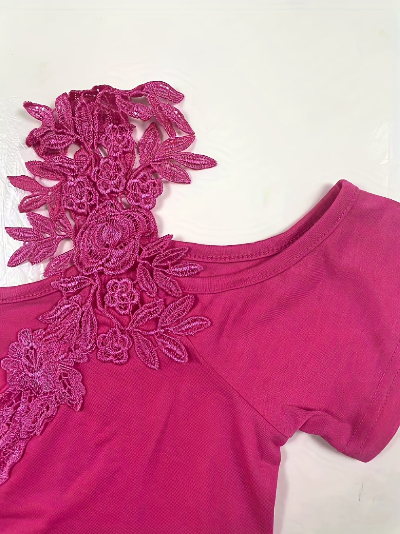 Sixsr Lace Trim Cold Shoulder T-shirt, Casual Solid V Neck Short Sleeve T-shirt, Women's Clothing