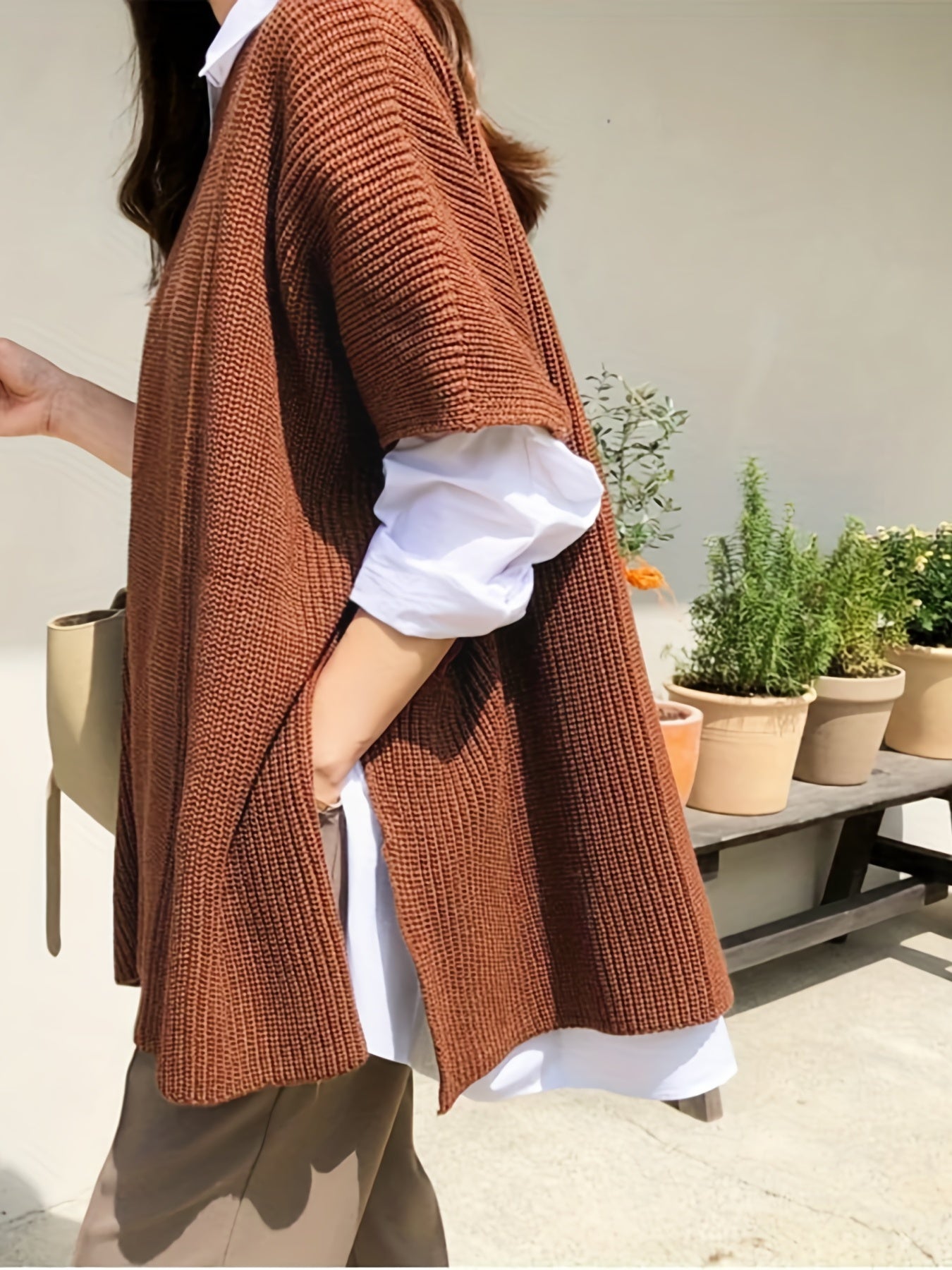 Sixsr Plus Size Casual Knit Top, Women's Plus Solid Short Sleeve Round Neck Split Hem Loose Knit Top