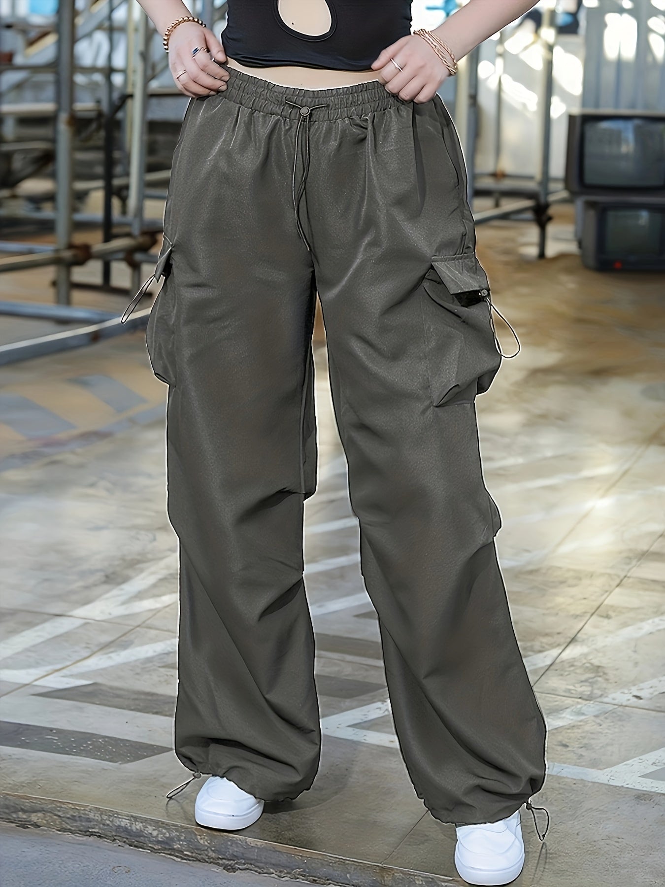 Sixsr Plus Size Casual Pants, Women's Plus Solid Elastic Drawstring High Rise Loose Parachute Cargo Pants With Pockets