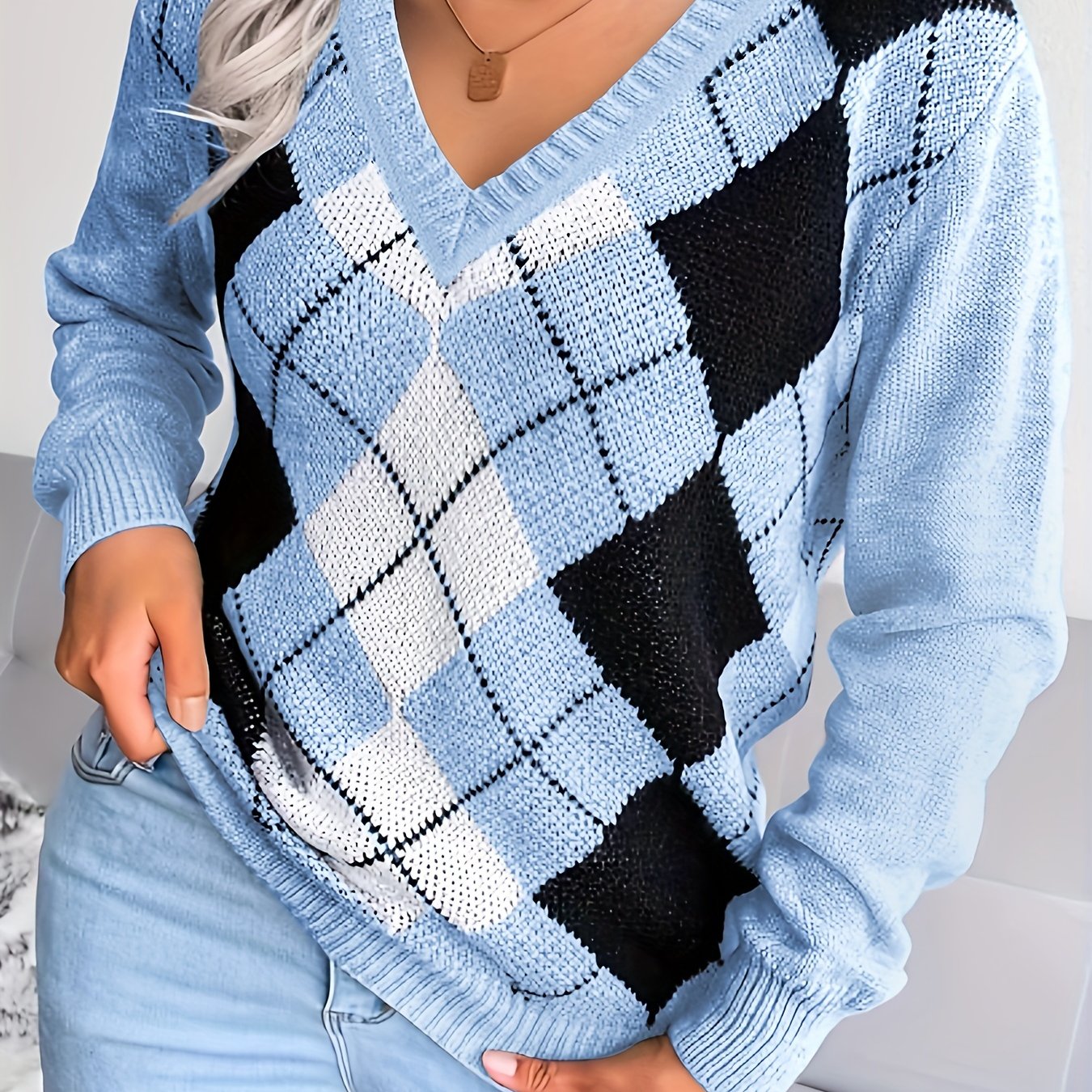 Sixsr Plus Size Casual Sweater, Women's Plus Colorblock Gingham Print V Neck Long Sleeve Slight Stretch Pullover Sweater