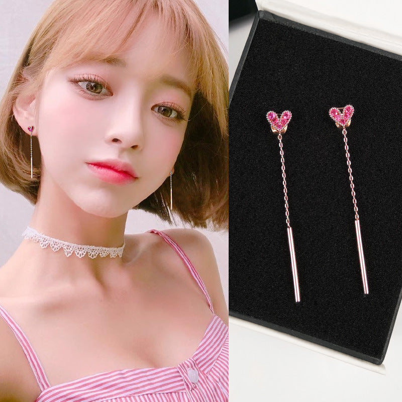 2025 South Korea Dongdaemun temperament Internet celebrity girl heart sweet long personality earrings silver needle simple earrings love studs