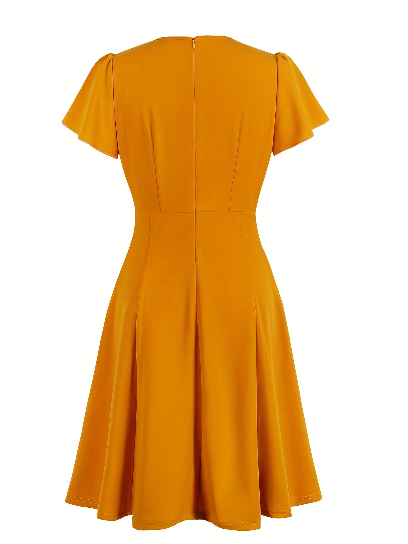 Women's Plus Size Retro Dress with Keyhole Detail and Ruched Waist for a Flattering and Stylish Look