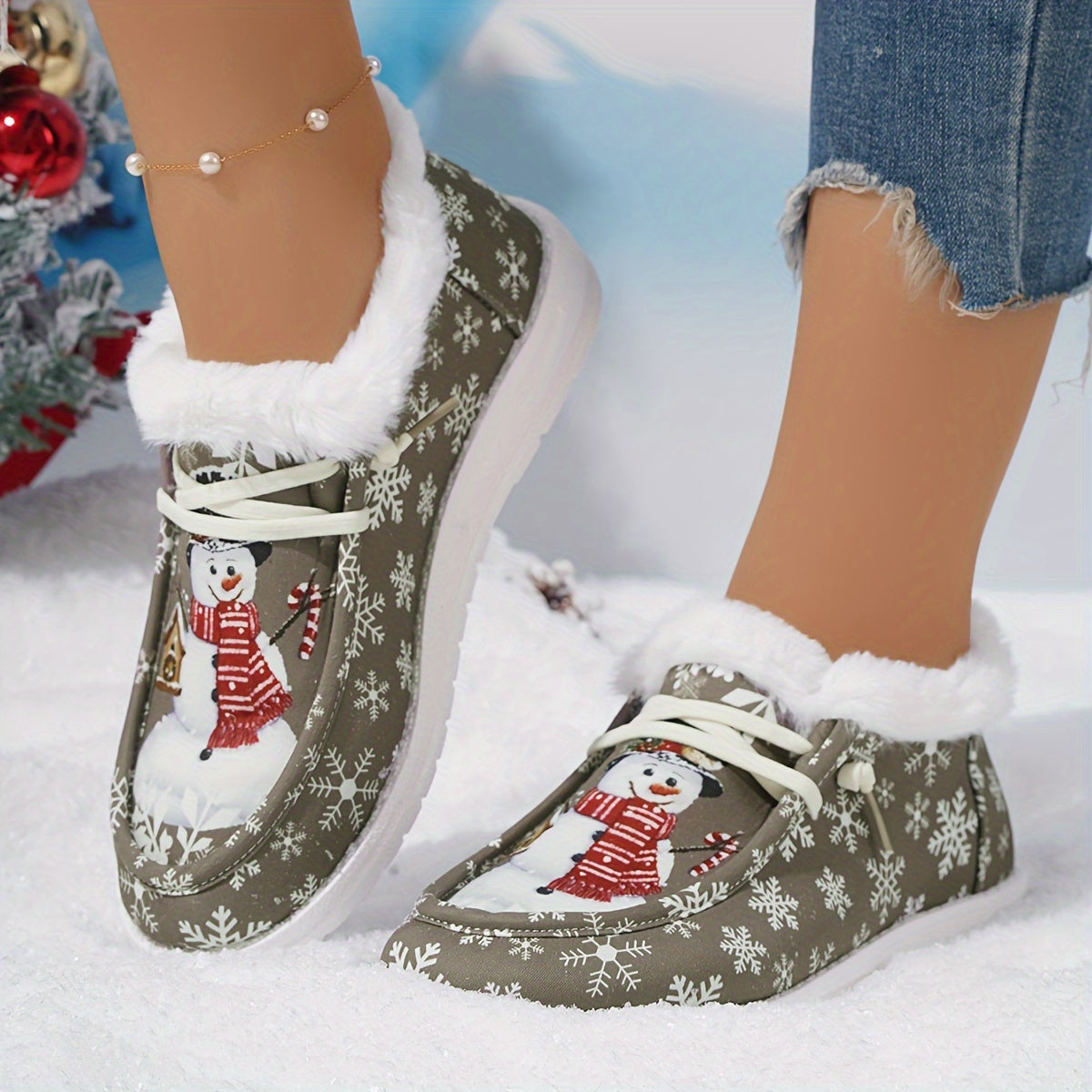Thickened Warm Christmas Snowman Pattern Winter Outdoor Sneakers, Cute Comfortable Flat Snow Shoes
