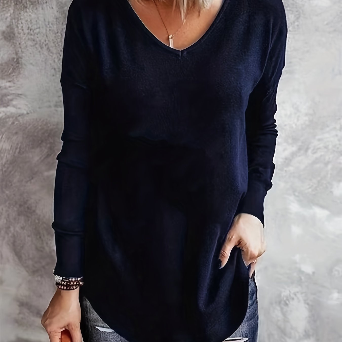 Sixsr Plus Size Casual Knit Top, Women's Plus Solid Long Sleeve V Neck Round Hem Medium Stretch Knit Top