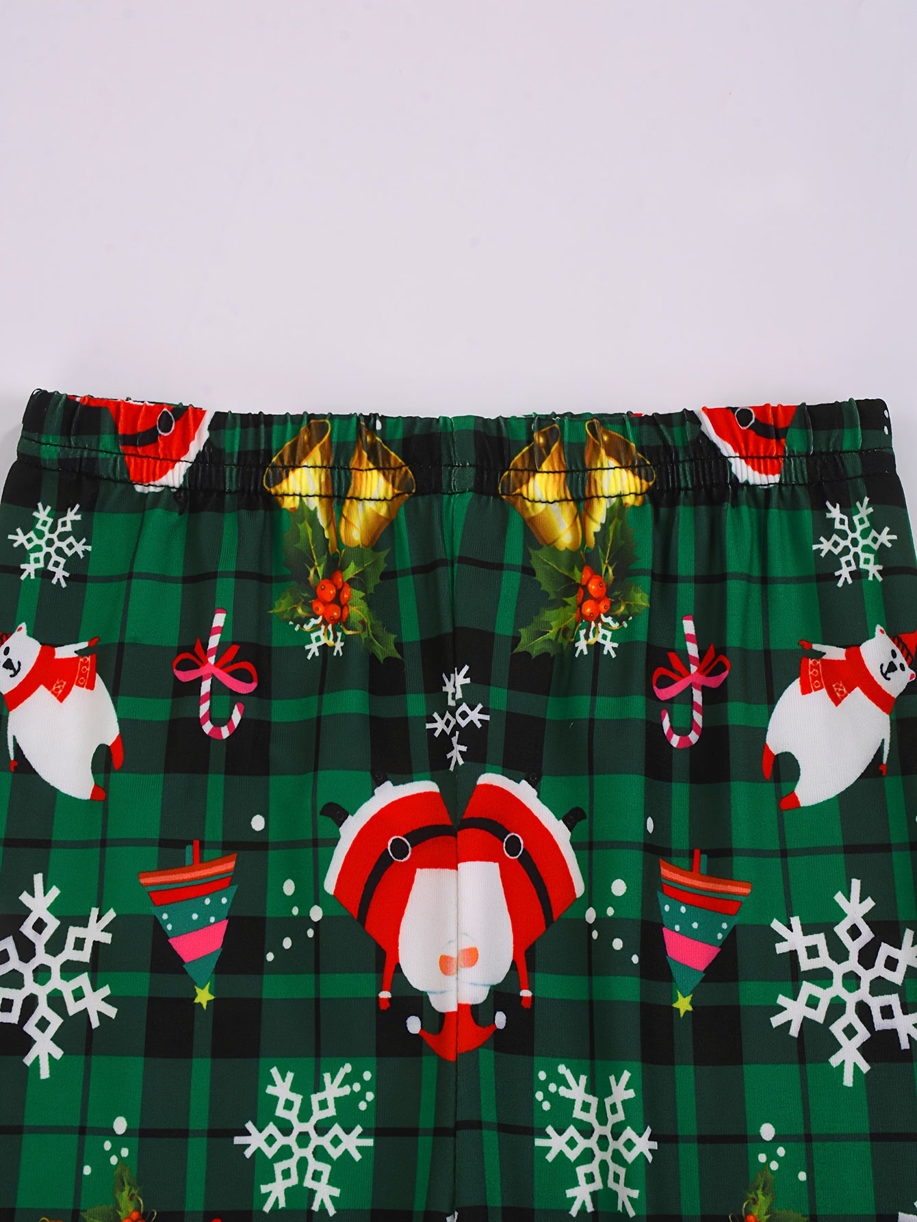 Cozy Christmas Plaid Print Youngsters' Pajama Set - Flame-Resistant, Soft Knit Fabric with Long Sleeve Top & Pants for Boys and Girls