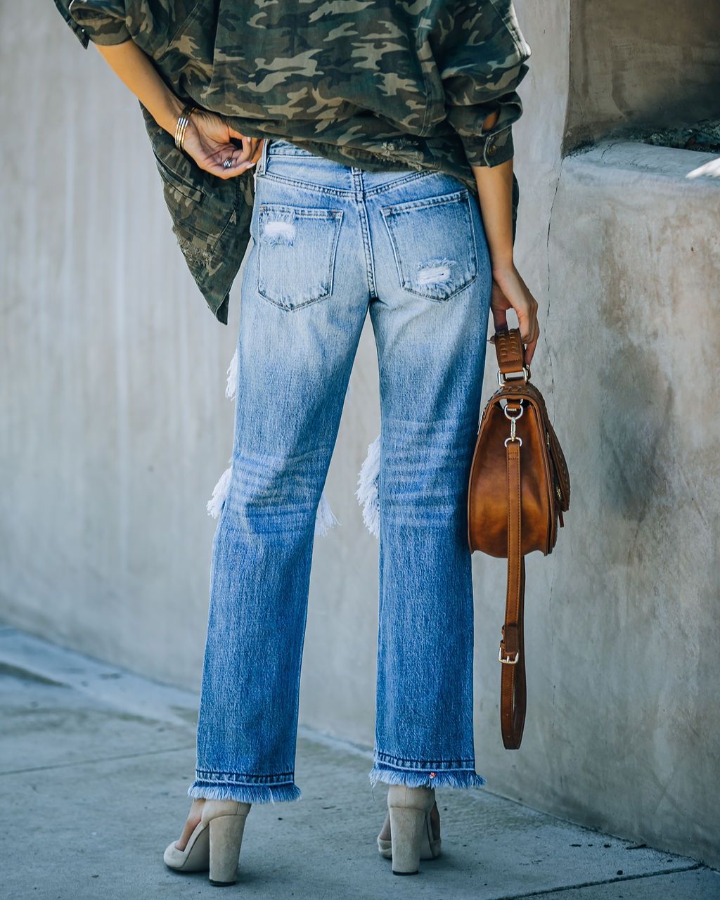 2025 - Factory direct sales spot Popular beautiful women's jeans loose ripped thin washed women's denim trousers