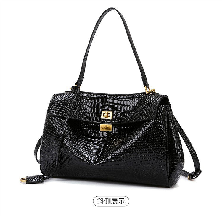 2025 Bag women's popular new rodeo bag large-capacity commuter tote bag B home same handbag texture shoulder bag