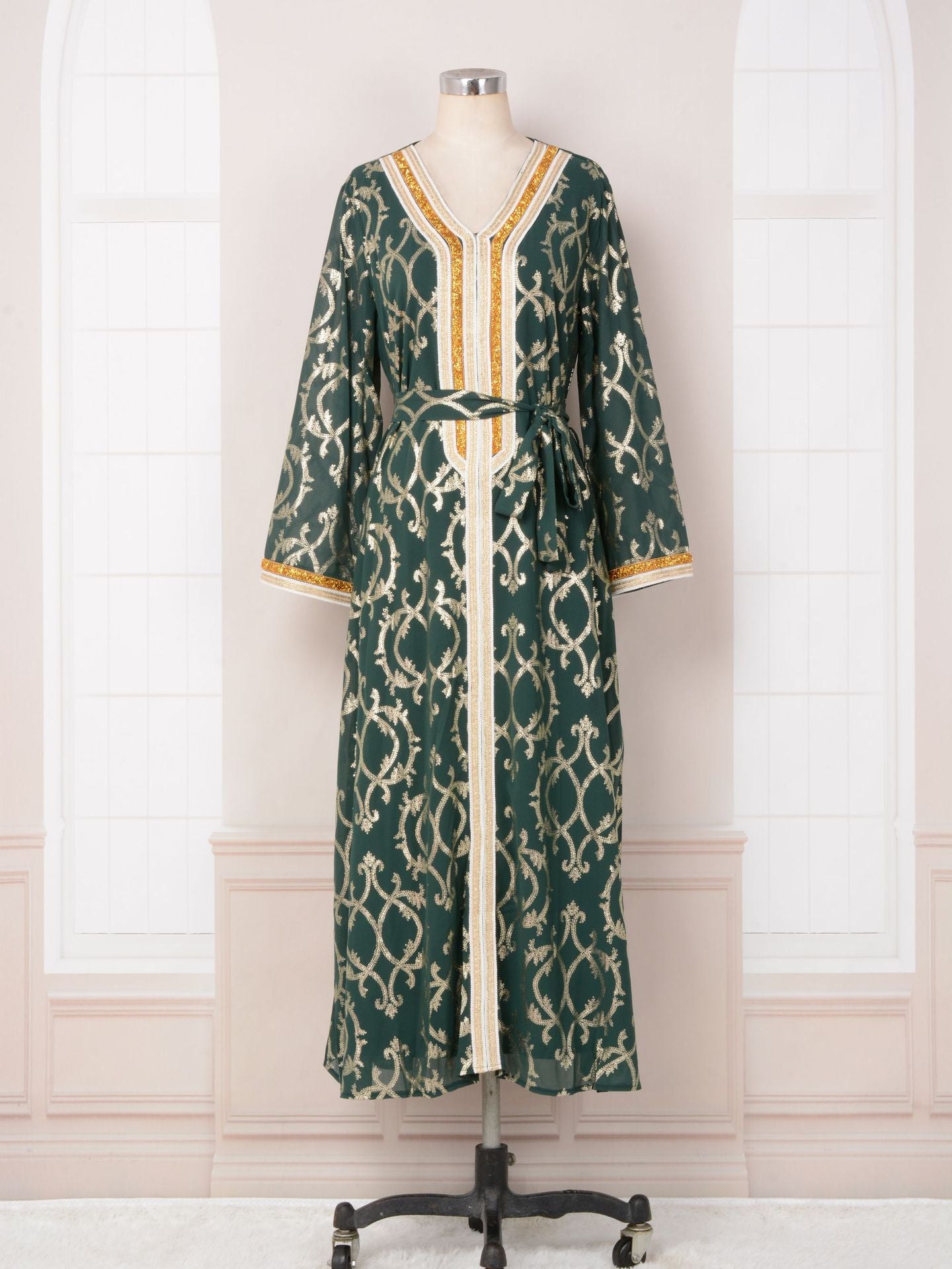 MT103 Middle East New women's robe Arabian clothing new V-neck bronzing long-sleeved Popular trade dress