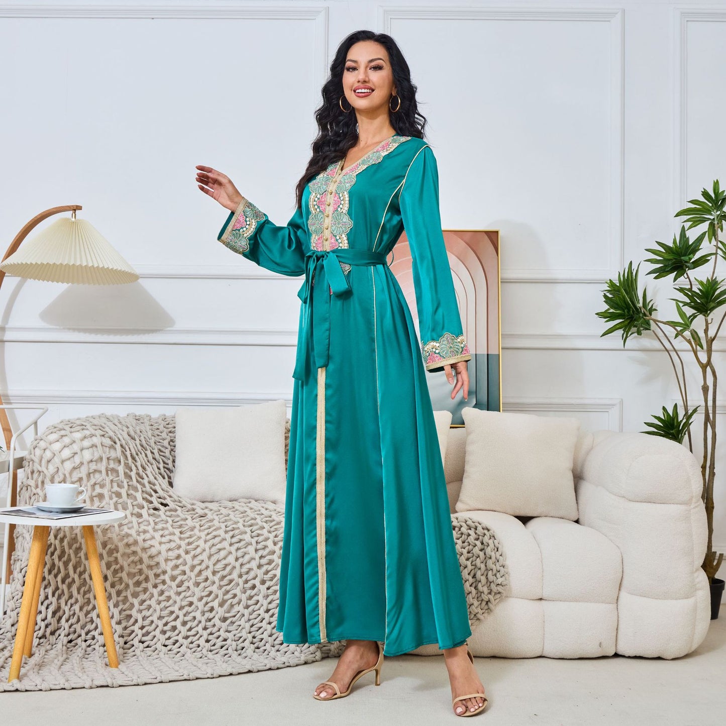 MT133 Middle East Women's Dress Beaded Ribbon Lace Abaya Dubai Muslim Fashion Robe