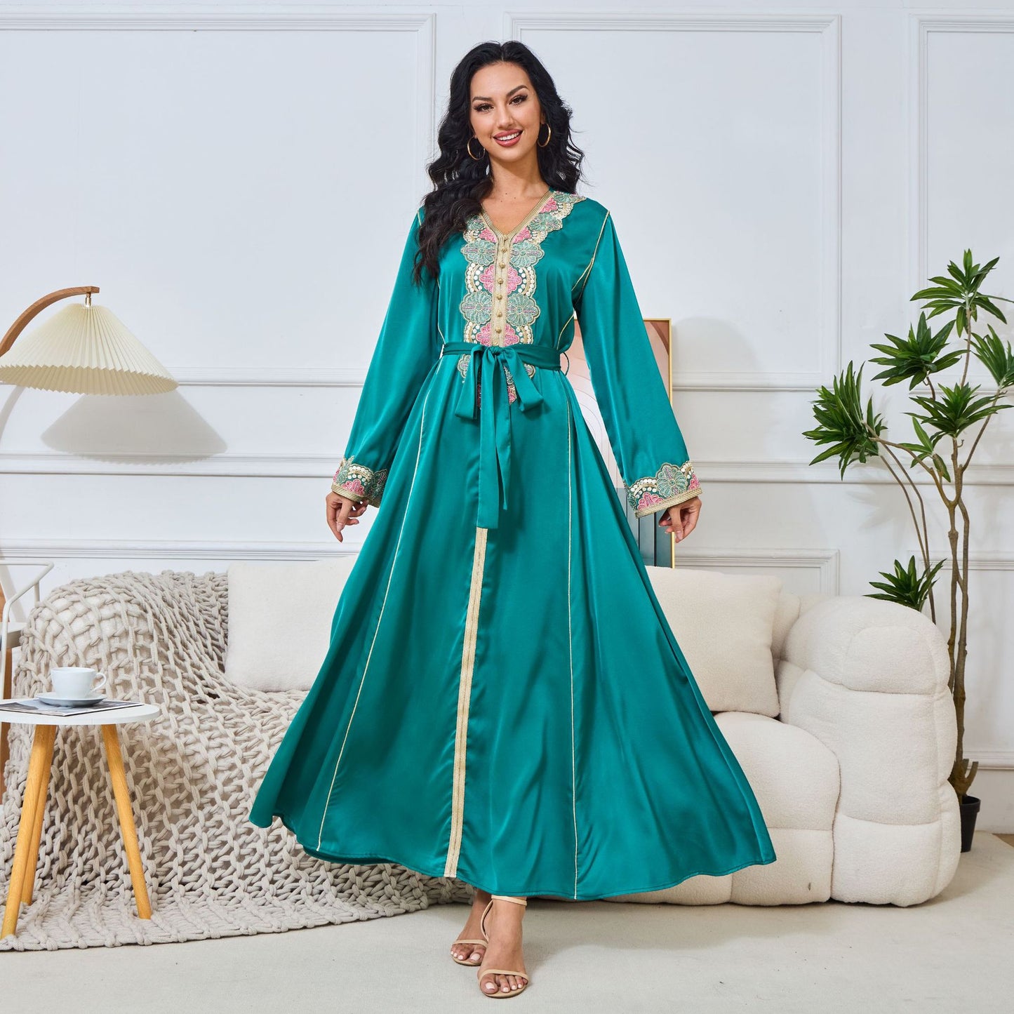 MT133 Middle East Women's Dress Beaded Ribbon Lace Abaya Dubai Muslim Fashion Robe