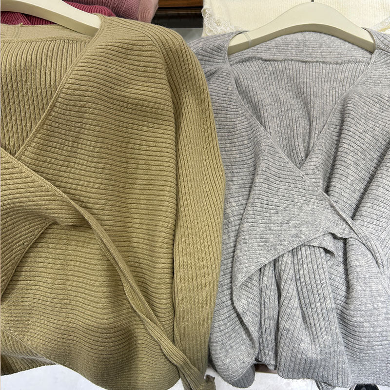 Spring and Autumn Wool Blended V-Neck Knitted Sweater, Lazy Knitted Sweater Cardigan for Collar and Strap Design Women