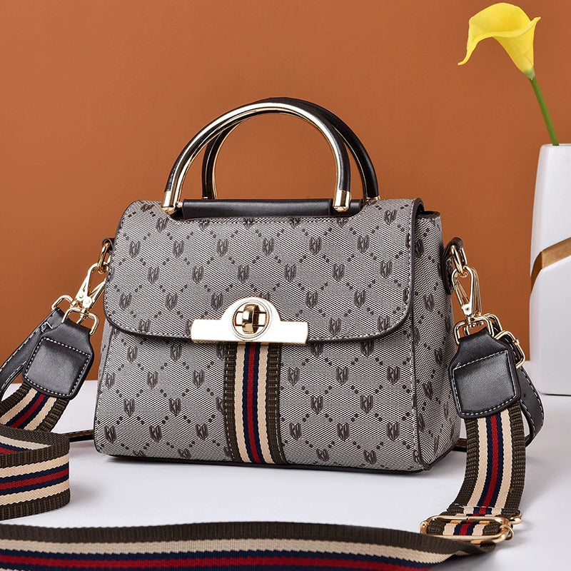 Women's bag new big-name women's bag fashion and high sense women's crossbody shoulder bag Popular style small bag handbag