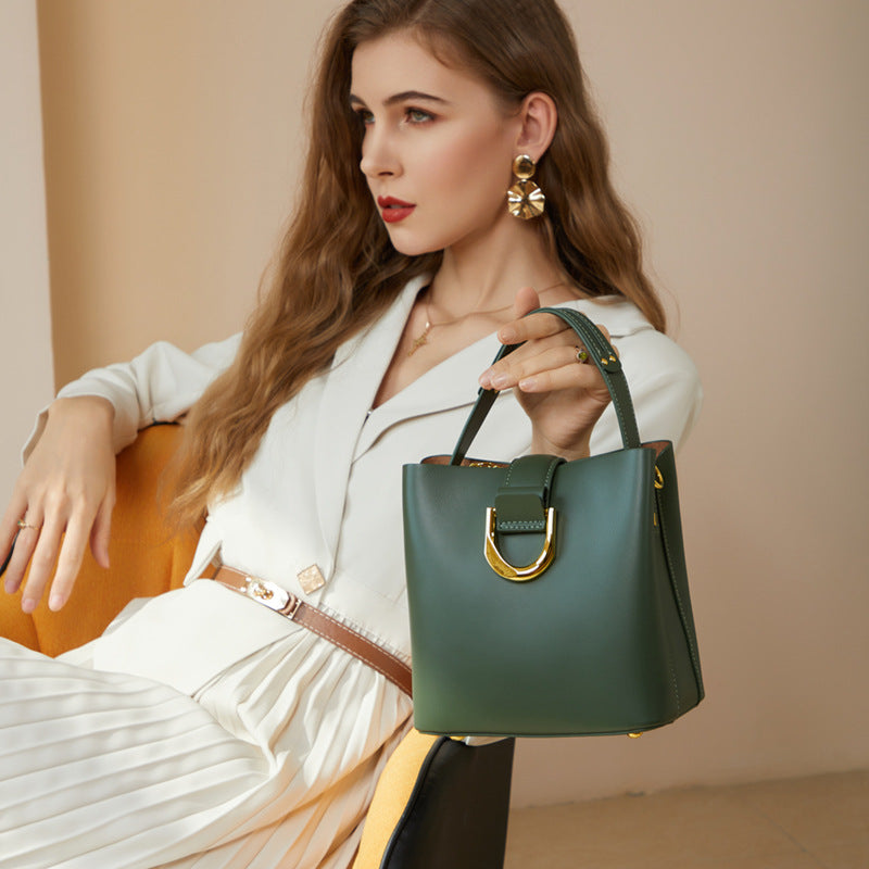 Strictly selected women's bucket bag popular new trendy spring and summer fashion versatile large-capacity commuting portable shoulder messenger bag women