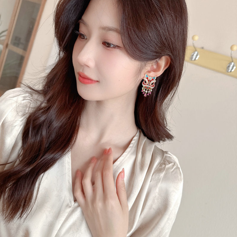 2025 New Chinese style Guochao lion dancing fringed earrings s925 silver needle high-end New Year's retro personalized fashion earrings
