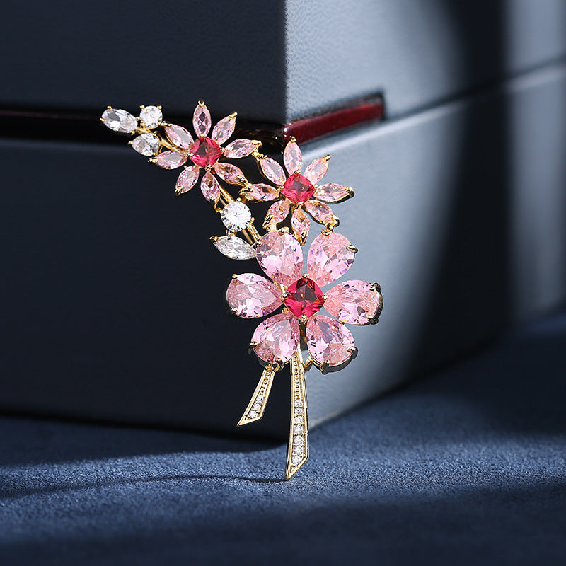 2025 Light luxury versatile temperament coat coat accessories silk scarf buckle new zircon inlaid flower high-end brooch wholesale