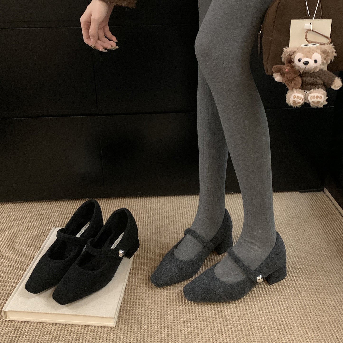2025 Square head gray thick heel single shoes women's winter temperament velvet evening high heel Mary Jane fluffy shoes