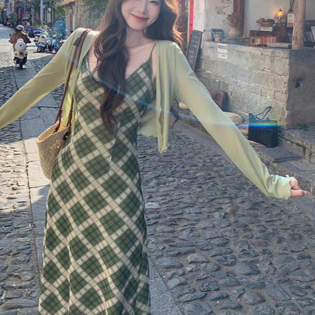 2025 Holiday retro suspender dress cardigan women's seaside vacation beautiful slim plaid dress two-piece set