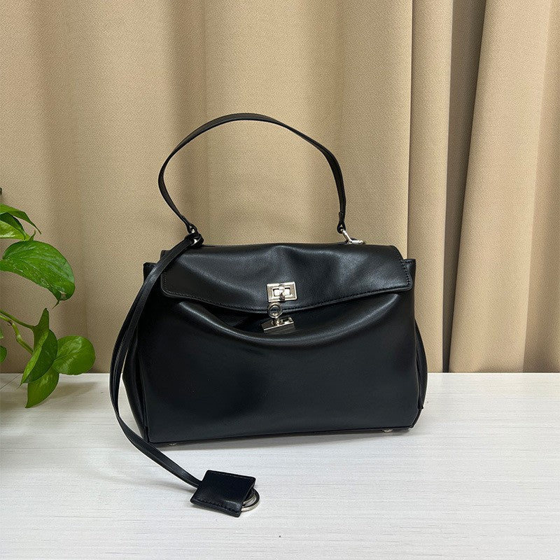 2025 Bag women's popular new rodeo bag large-capacity commuter tote bag B home same handbag texture shoulder bag