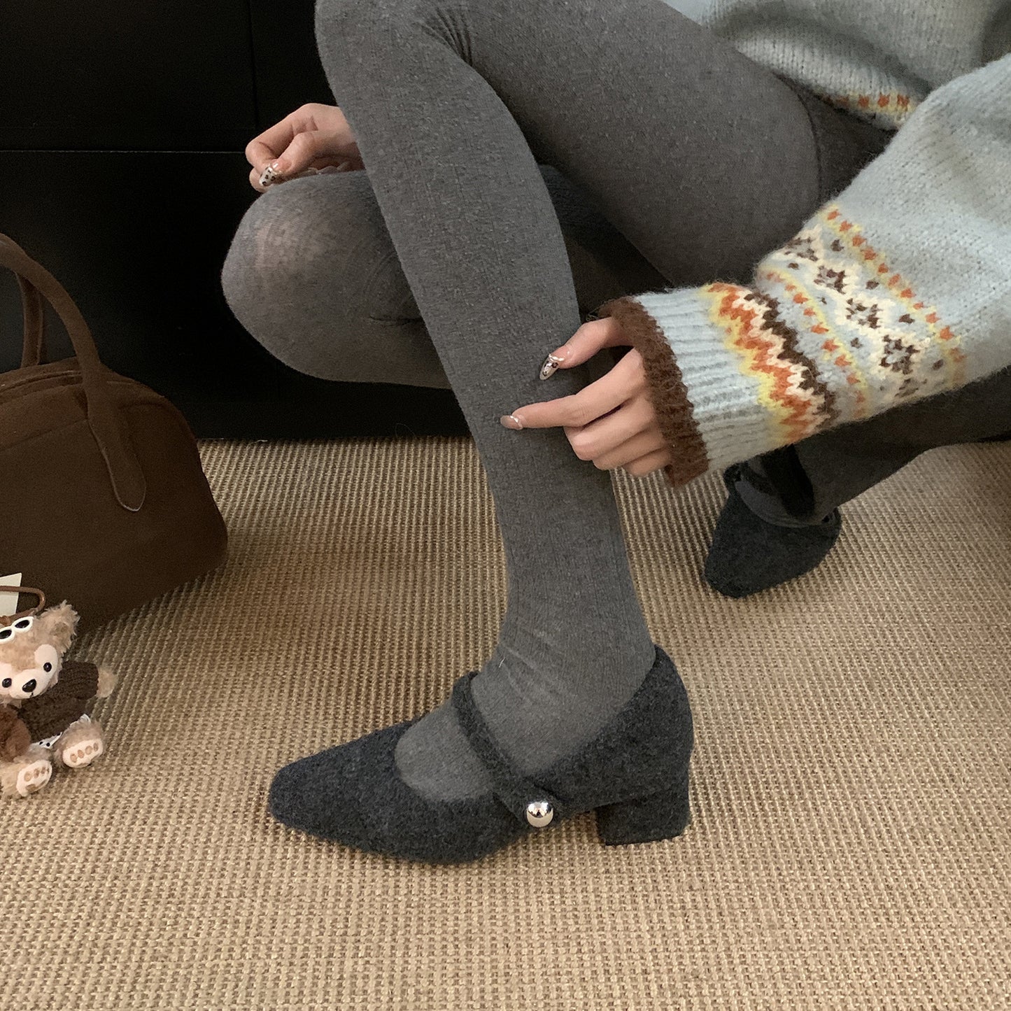 2025 Square head gray thick heel single shoes women's winter temperament velvet evening high heel Mary Jane fluffy shoes