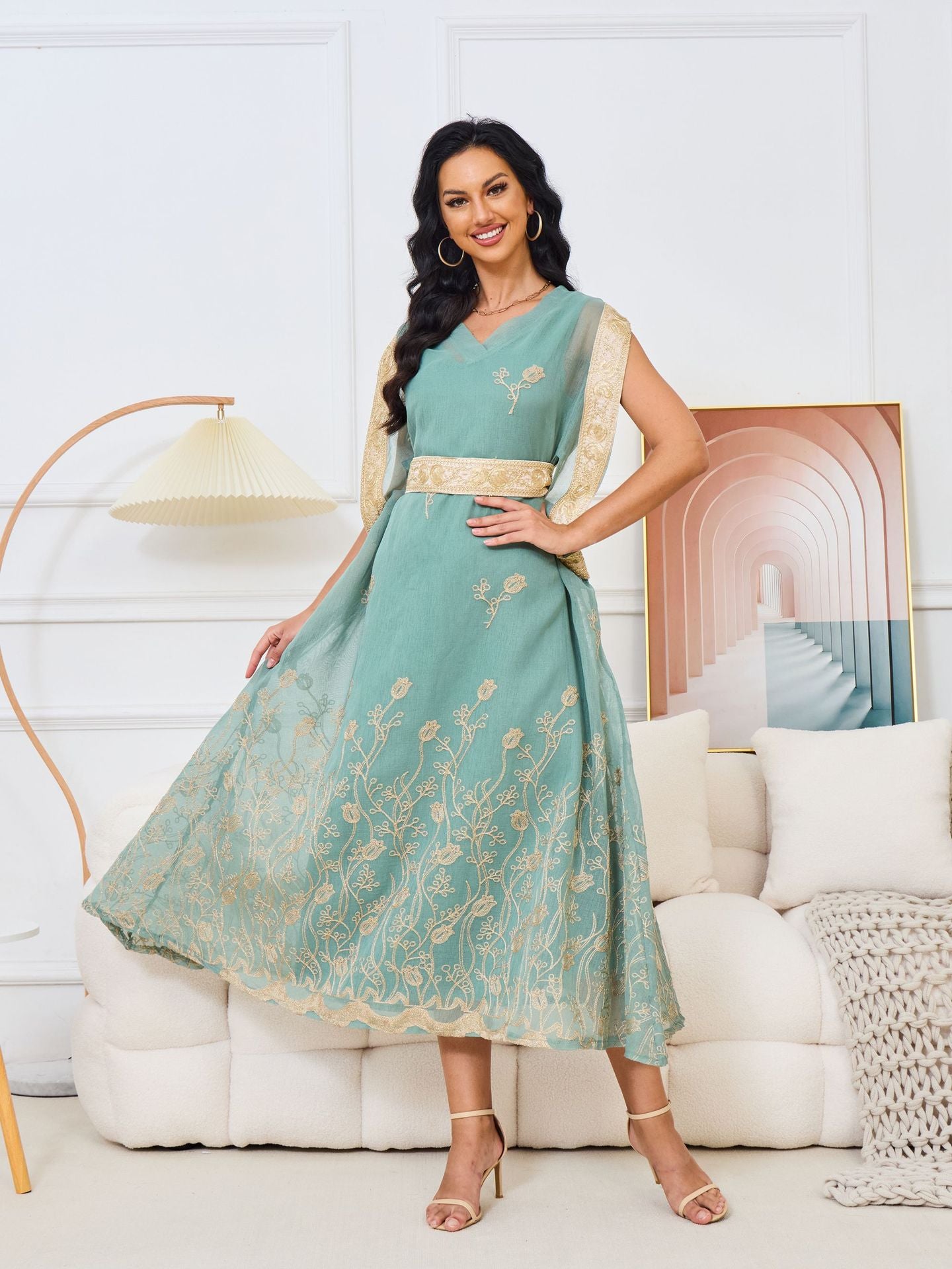 MT113 New Middle East Muslim robe, new embroidered gauze pendulum sleeveless elegant dress