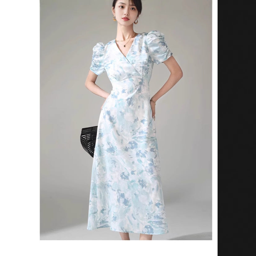 2025 Celebrity wind under the moon white jacquard bubble sleeve a-word dress summer new V-neck color dress