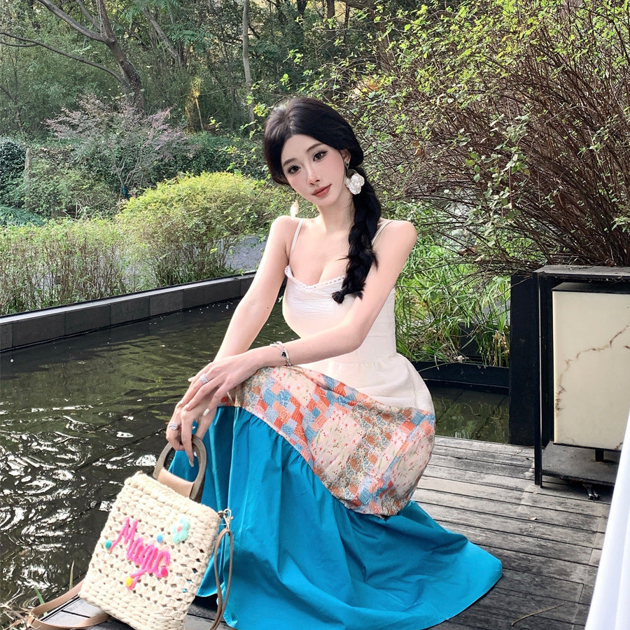 2025 Thailand Yunnan Dali Xishuangbanna vacation photo wearing retro temperament splicing floral suspender dress
