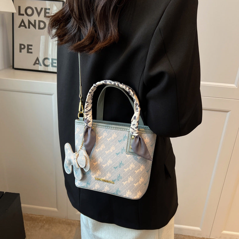 SIXSR 2025 popular new high-end texture niche handbag bag female Popular style shoulder large capacity tote bag crossbody bucket bag