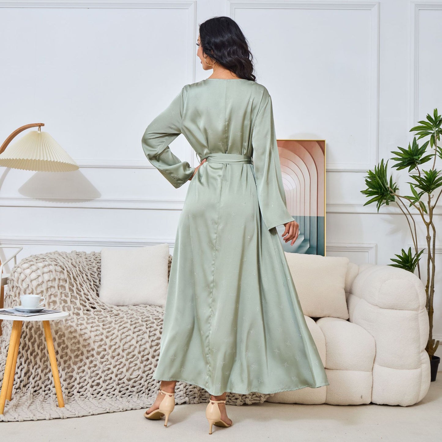 MT147 spot wholesale Middle East Dubai women's clothing new hot diamond pendulum robe women's clothing abaya dress dress