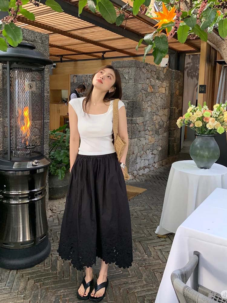 Siyuan, heavy industry hollow embroidery fashionable design sense white A-shaped skirt commuting temperament elegant skirt women