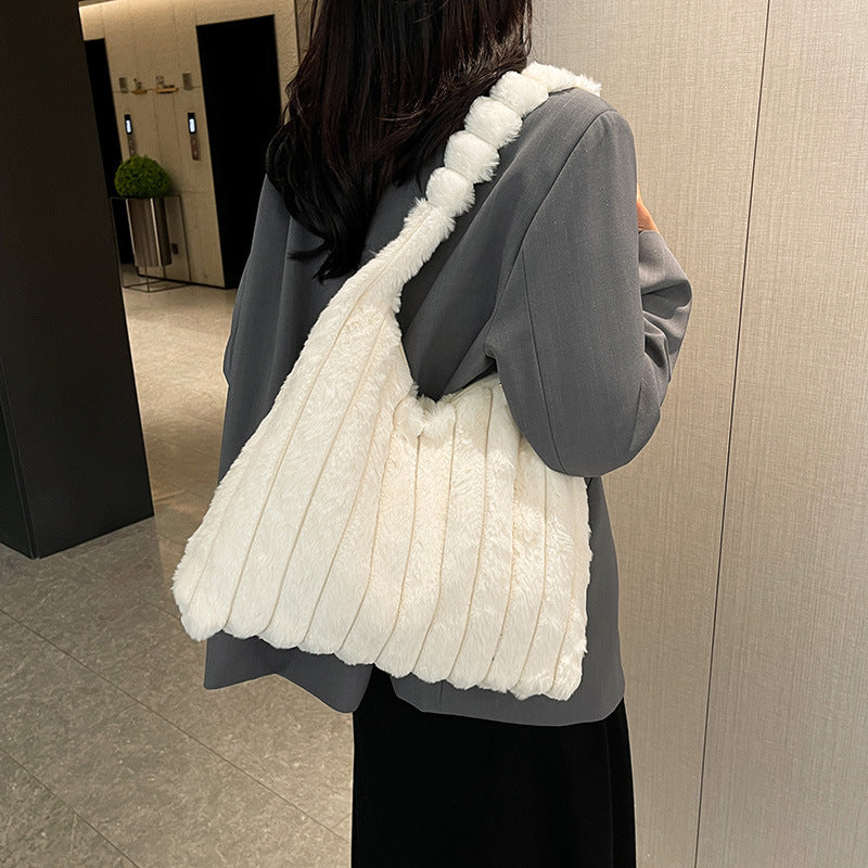 SIXSR 2025 Korean version of fashion plush shoulder bag popular new Mao Mao tote bag large capacity casual fashion winter shopping bag