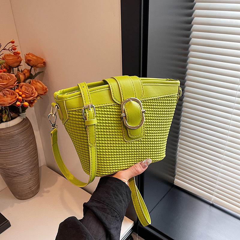 SIXSR 2025 Simple bucket bag women's popular new Korean version ins fashion trend shoulder bag casual trend versatile messenger bag