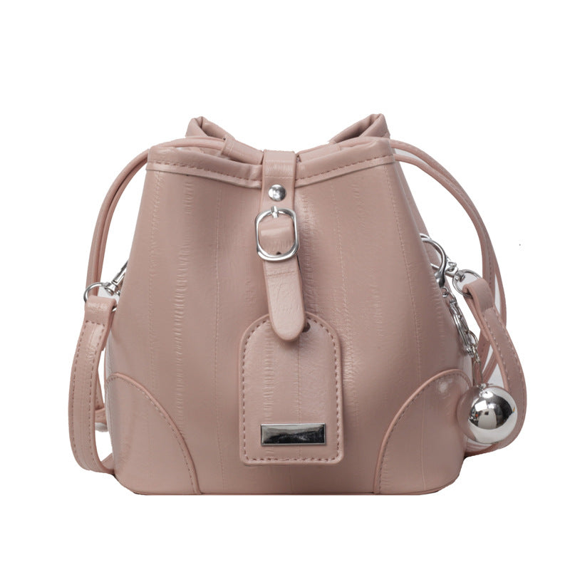 SIXSR 2025 Bucket bag women's new popular high-end niche design is popular this year, versatile casual women's shoulder messenger bag