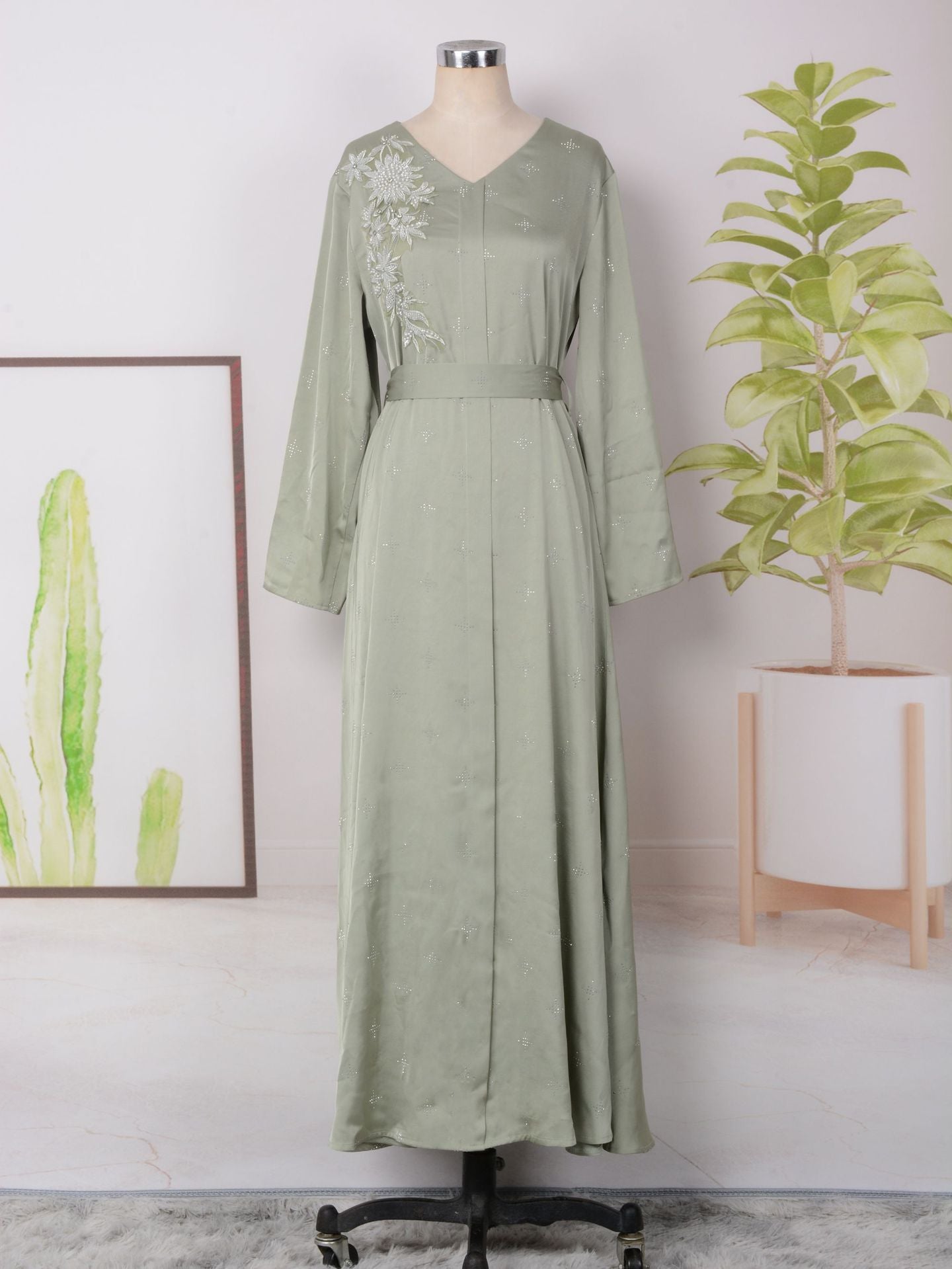 MT147 spot wholesale Middle East Dubai women's clothing new hot diamond pendulum robe women's clothing abaya dress dress