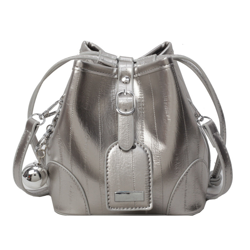 SIXSR 2025 Bucket bag women's new popular high-end niche design is popular this year, versatile casual women's shoulder messenger bag