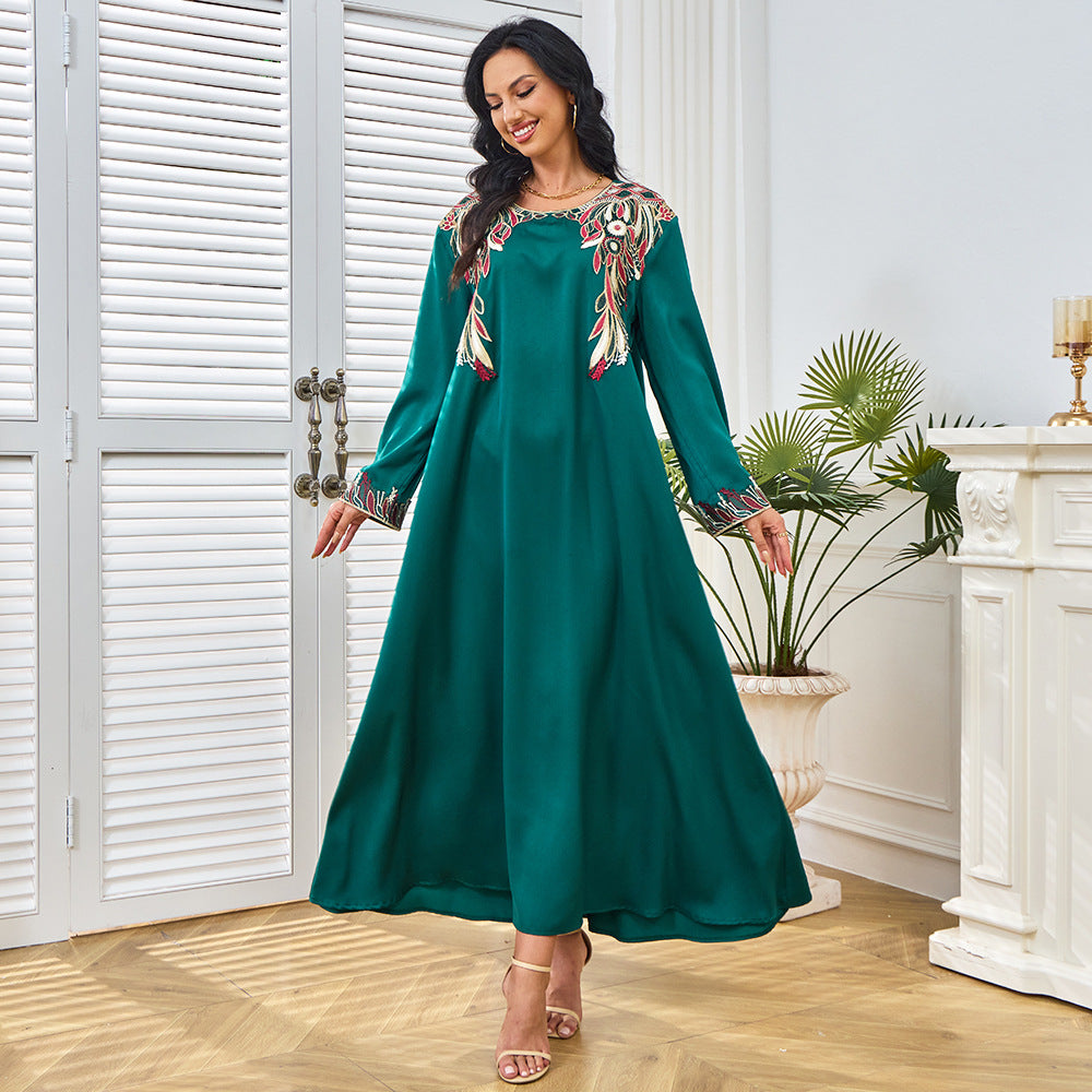 Middle East Popular trade Muslim robe women's long dress fashion new party dress embroidery long dress