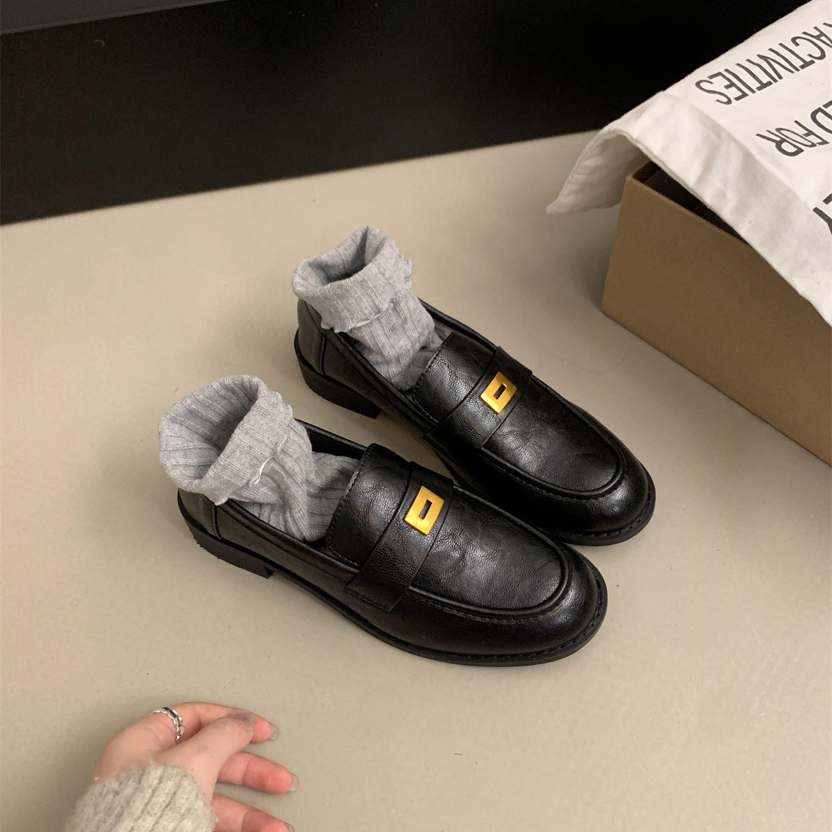 2025 Black small leather shoes female British style spring and autumn new retro round head college style commuting thick heel one pedal loafers